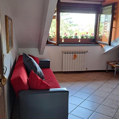 Ferienwohnung Casa Paola - Stazione 400 Mt - Free Wifi Arcore Exterior foto