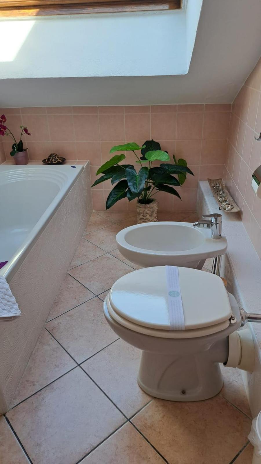 Ferienwohnung Casa Paola - Stazione 400 Mt - Free Wifi Arcore Exterior foto